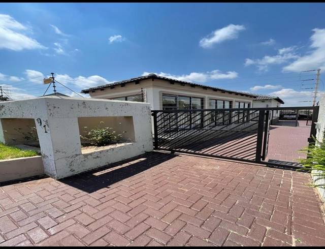 3 BEDROOM HOUSE FOR SALE IN WITPOORTJIE